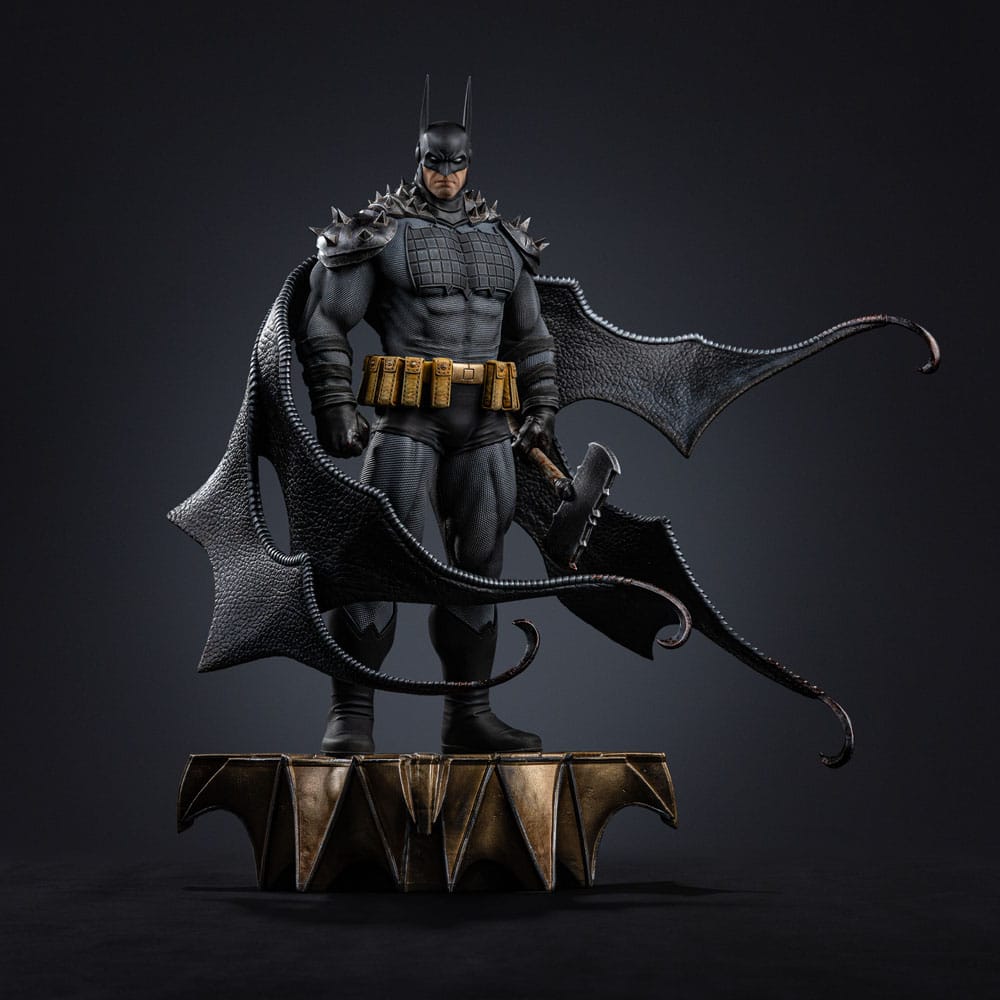 DC Art Absolute Batman Iron Studios 1:10 Scale Statue