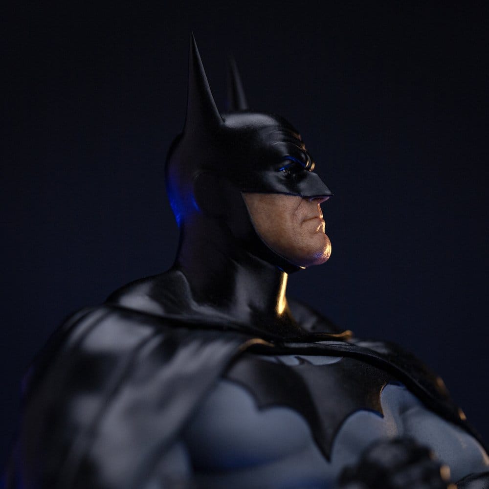 Batman Iron Studios 1:10 Scale Statue